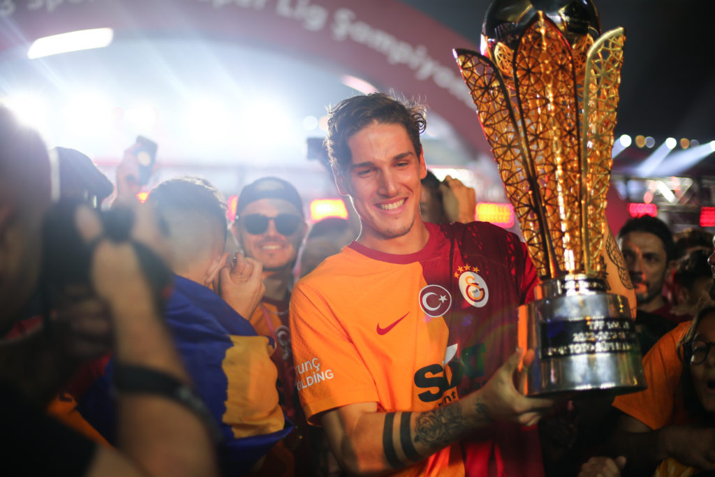 Galatasaray v Fenerbahce - Super Lig