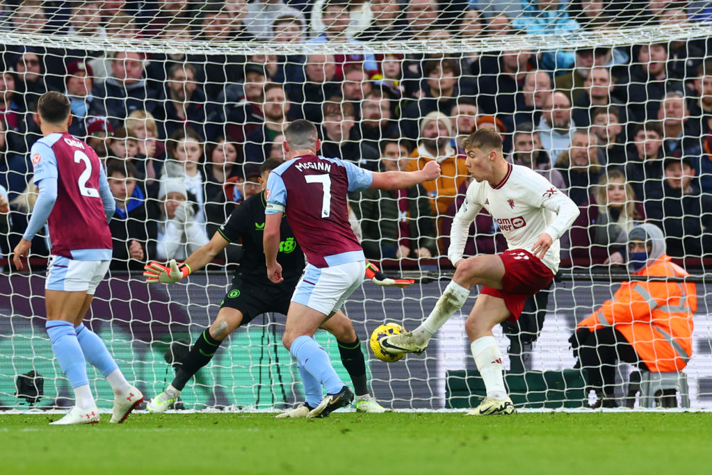 Aston Villa v Manchester United - Premier League