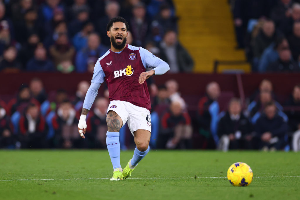 Aston Villa v Manchester United - Premier League
