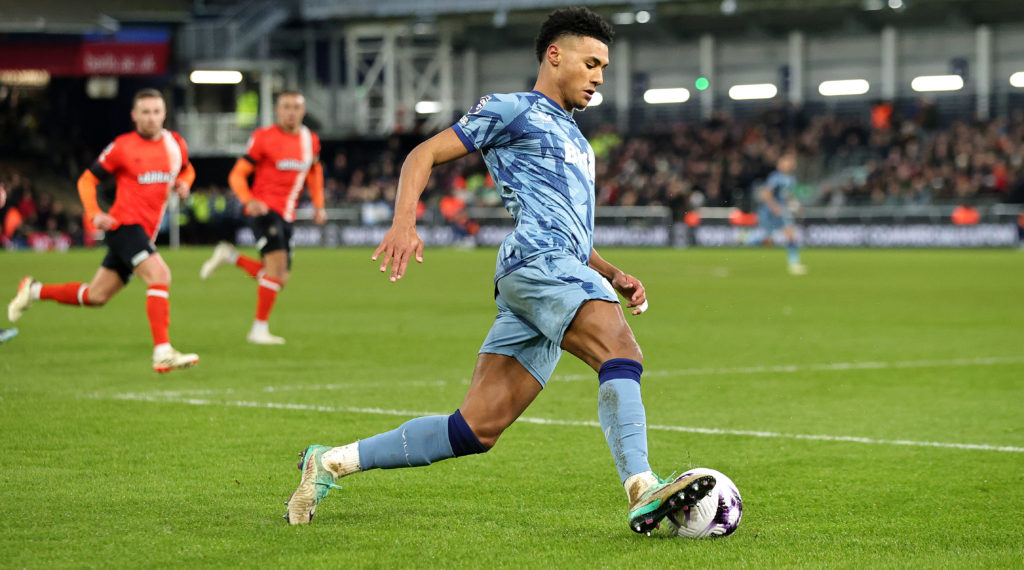 Luton Town v Aston Villa - Premier League
