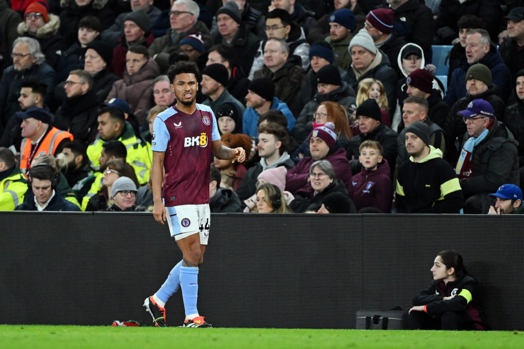 Aston Villa v Manchester United - Premier League