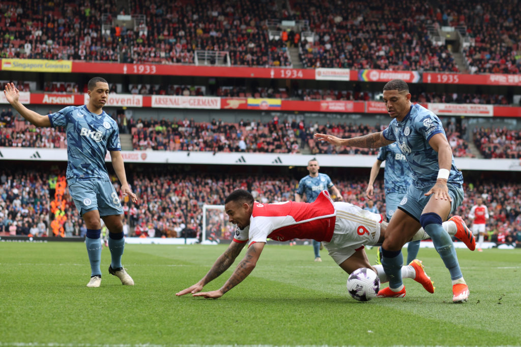 Arsenal FC v Aston Villa - Premier League