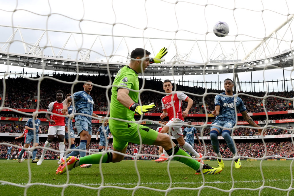 Arsenal FC v Aston Villa - Premier League