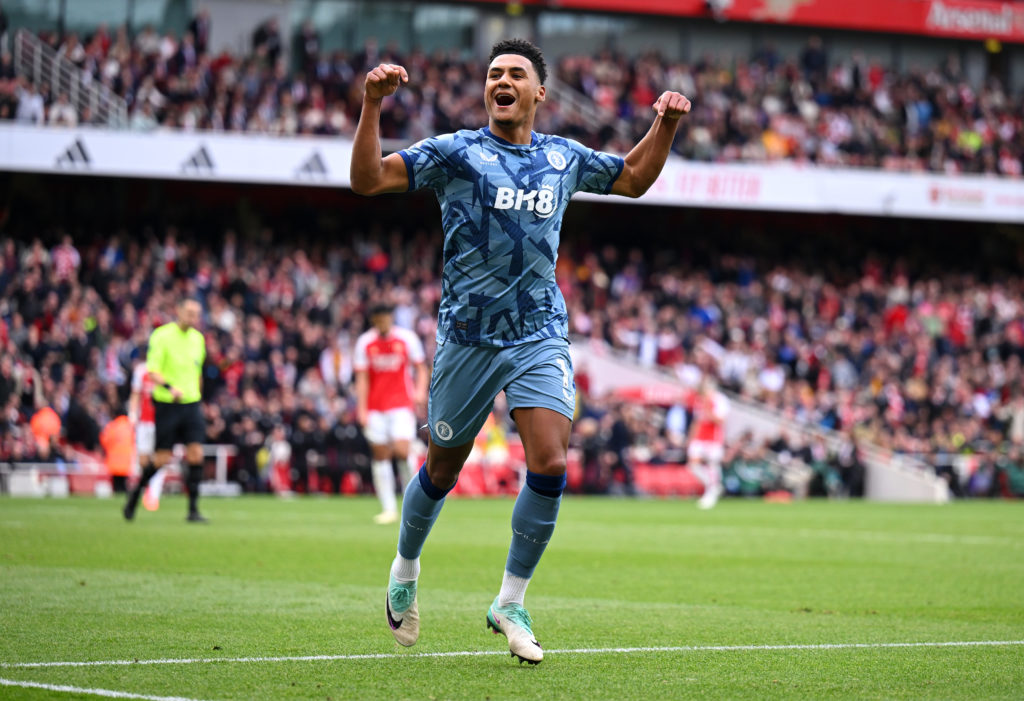 Arsenal FC v Aston Villa - Premier League