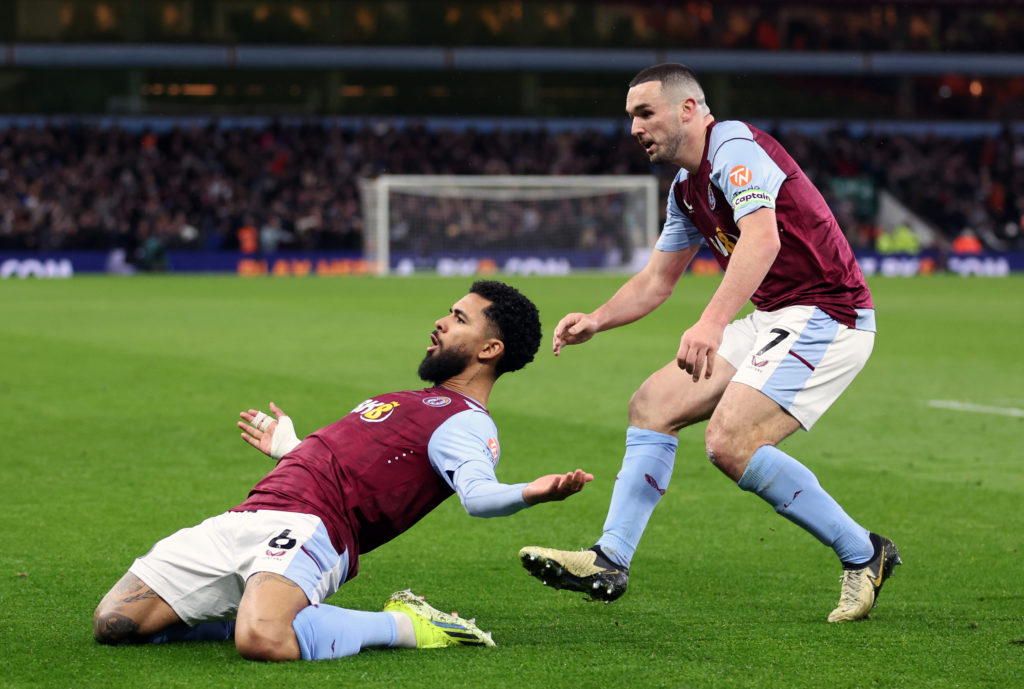 Aston Villa v Manchester United - Premier League