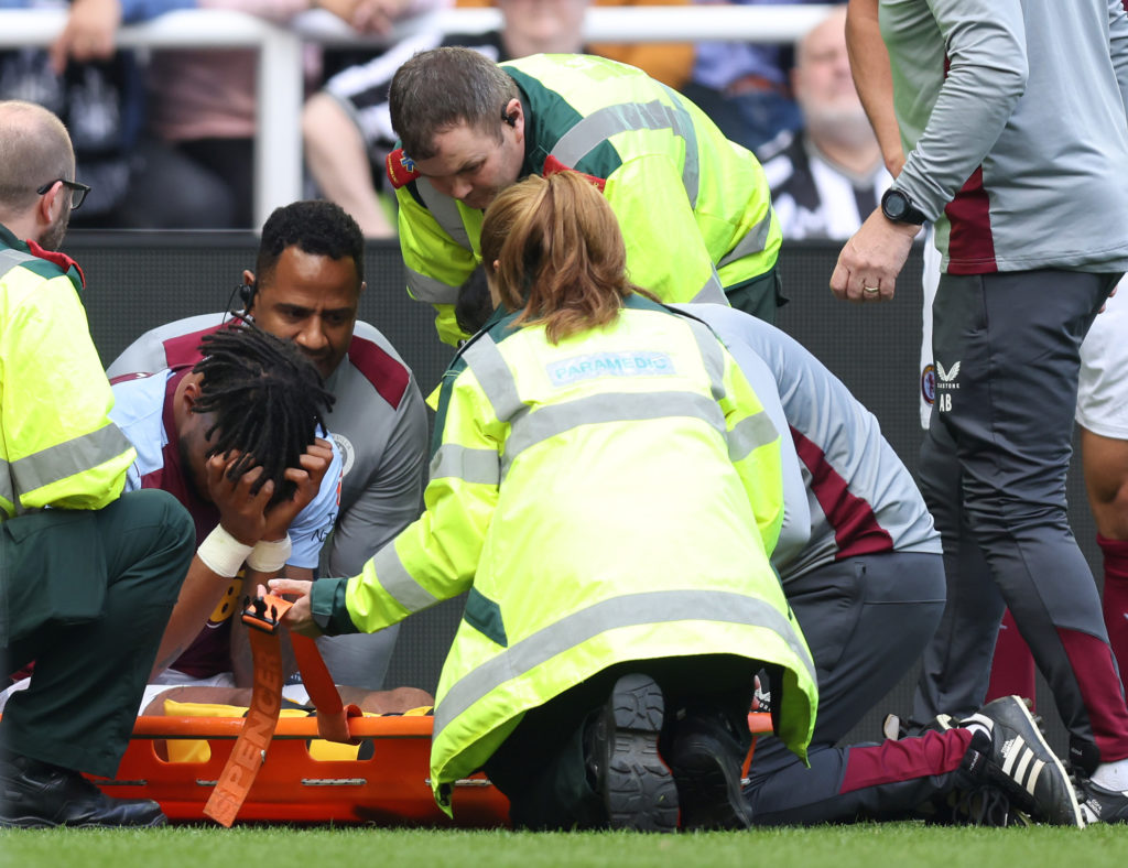Newcastle United v Aston Villa - Premier League