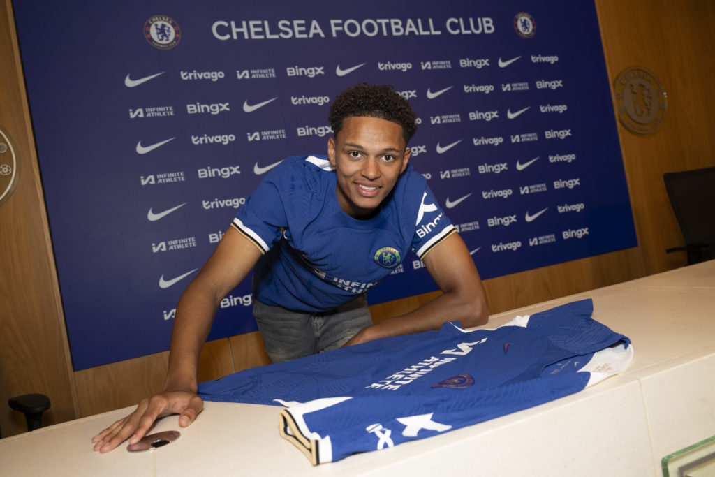 Chelsea Unveil New Signing Omari Kellyman