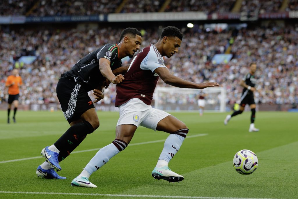 Aston Villa FC v Arsenal FC - Premier League